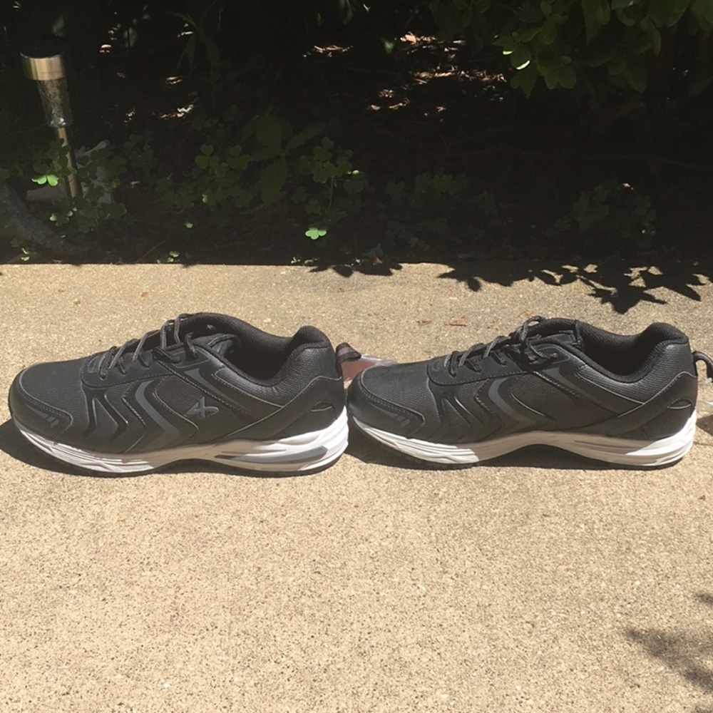 Men’s gym shoes